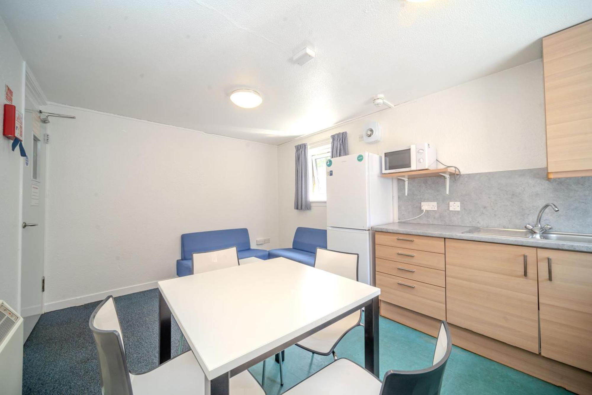 Joivy Budget 4,5 And 6 Bed Private Flats, In Historic Old Town (Adults Only) EDI Exterior foto