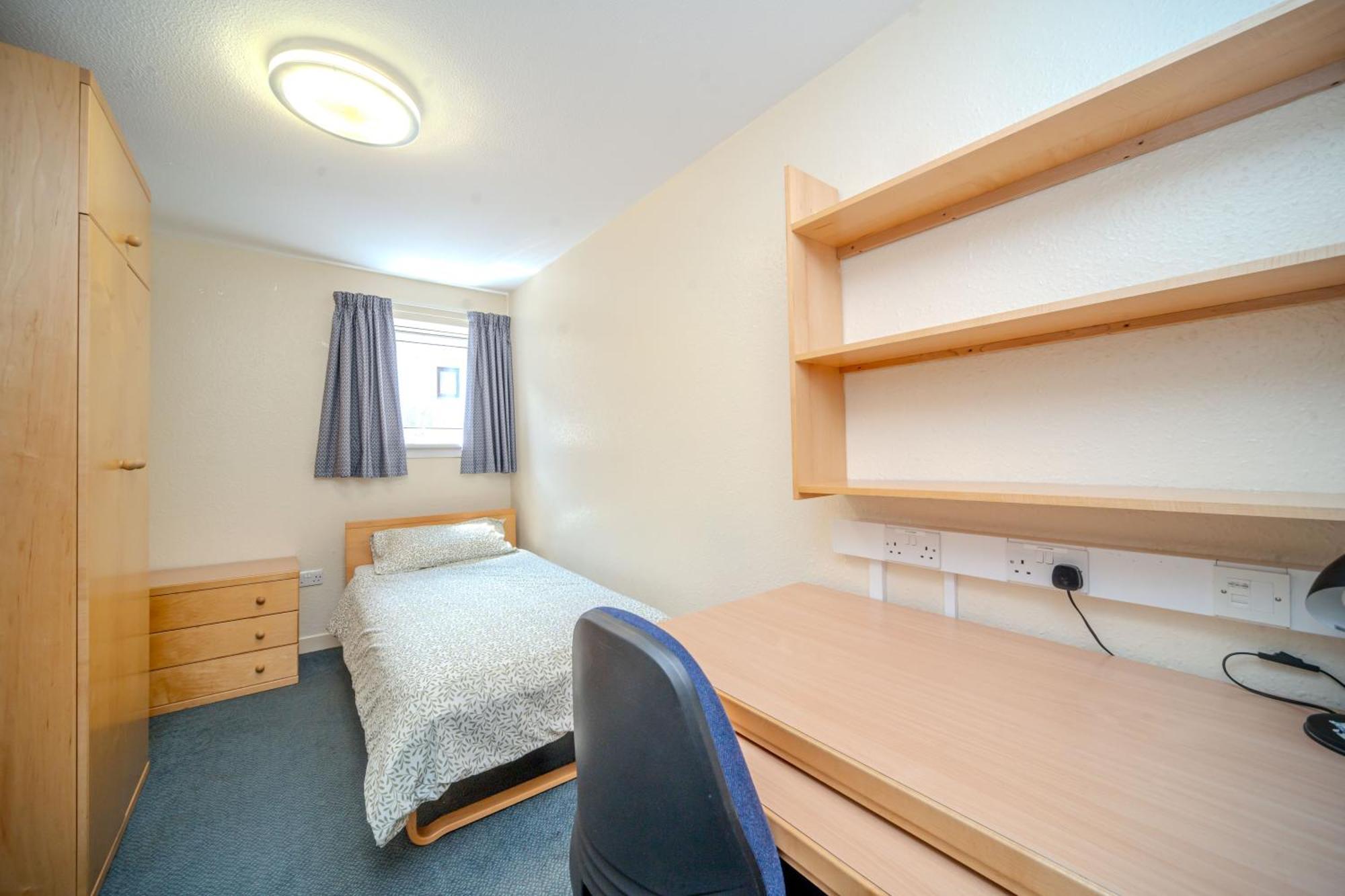 Joivy Budget 4,5 And 6 Bed Private Flats, In Historic Old Town (Adults Only) EDI Exterior foto