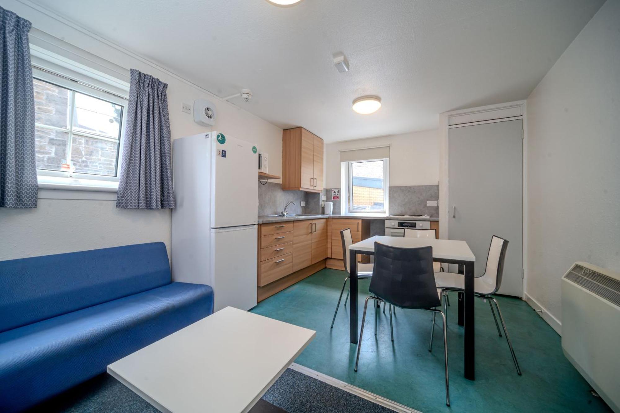 Joivy Budget 4,5 And 6 Bed Private Flats, In Historic Old Town (Adults Only) EDI Exterior foto