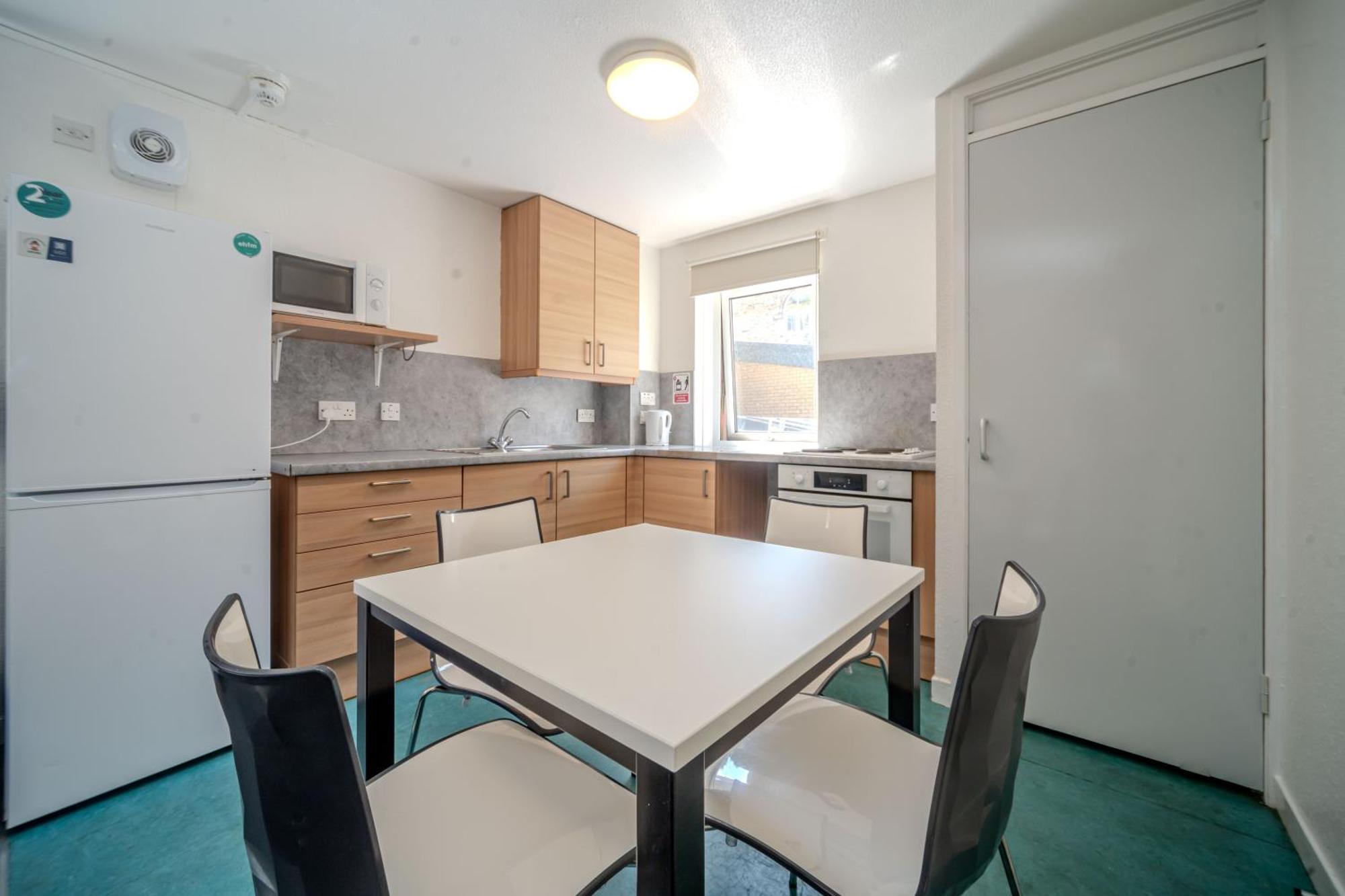 Joivy Budget 4,5 And 6 Bed Private Flats, In Historic Old Town (Adults Only) EDI Exterior foto
